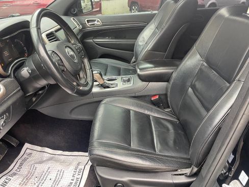 Used 2017 Jeep Grand Cherokee Limited image 10