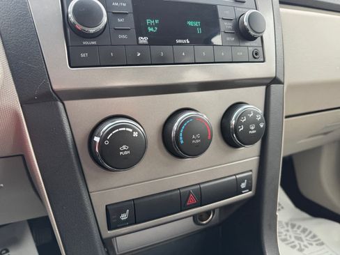 Used 2010 Dodge Avenger R/T image 18