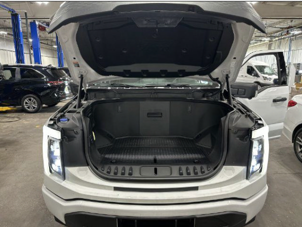 Used 2025 Ford F150 Lightning XLT AWD/4WD image 2