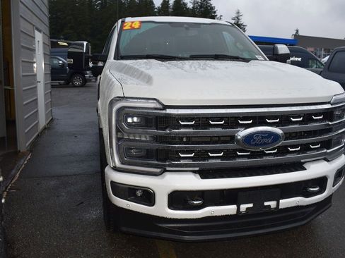 Certified 2024 Ford F350 Platinum image 4