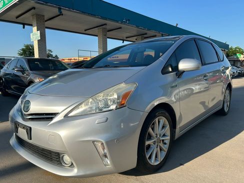 Used 2012 Toyota Prius V Five FWD image 1