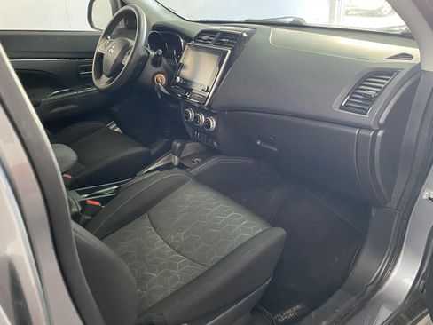 Used 2020 Mitsubishi Outlander Sport ES AWD/4WD image 8