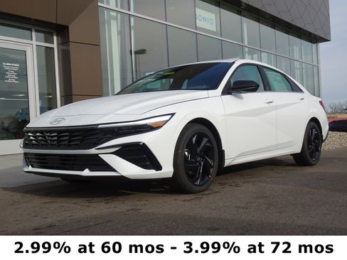 New 2026 Hyundai Elantra SEL Sport FWD image 1