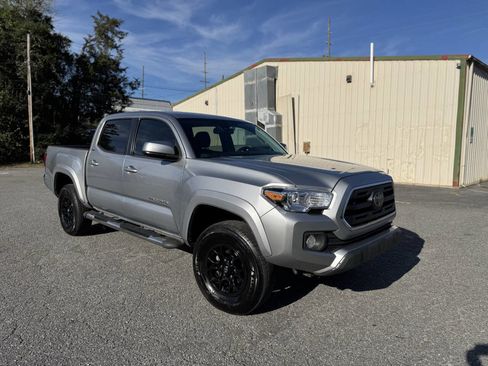 Used 2019 Toyota Tacoma SR5 image 2