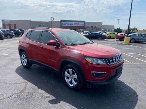 Used 2018 Jeep Compass Latitude w/ Popular Equipment Group image 1