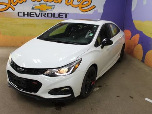 Used 2018 Chevrolet Cruze LT FWD image 4