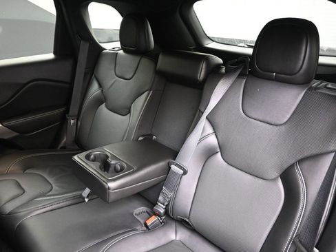 Used 2021 Jeep Cherokee Latitude Lux 80th Anniv w/ Quick Order Package 26U 80TH image 20