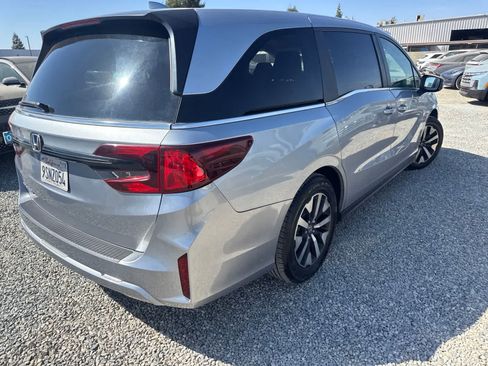Used 2025 Honda Odyssey EX-L image 5