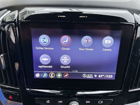 Used 2023 Chevrolet Traverse LT w/ Midnight/Sport Edition image 18