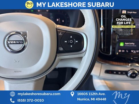 Used 2022 Volvo XC60 B5 Momentum image 16