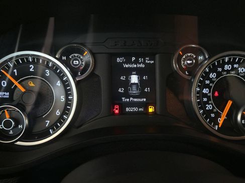 Used 2019 RAM 1500 Tradesman AWD/4WD image 15