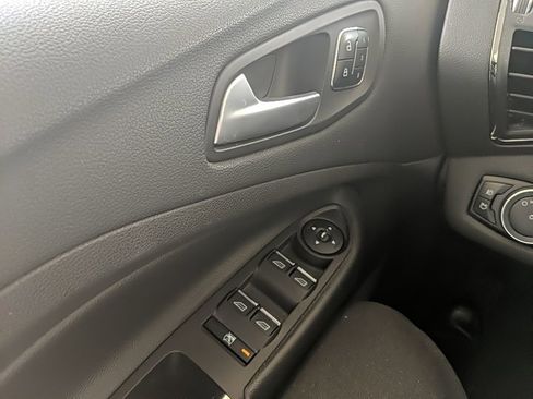 Used 2016 Ford Escape Titanium image 25