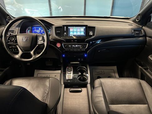 Used 2021 Honda Pilot Black Edition image 9