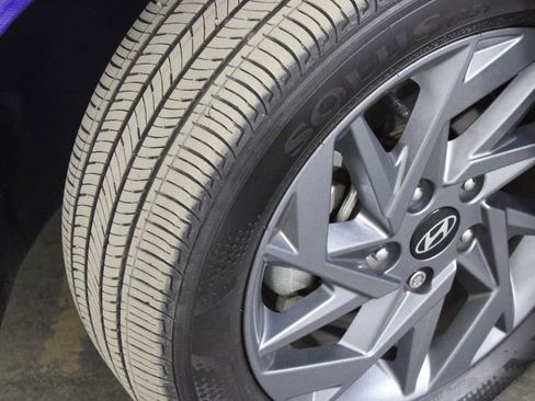 Used 2024 Hyundai Elantra SEL image 37