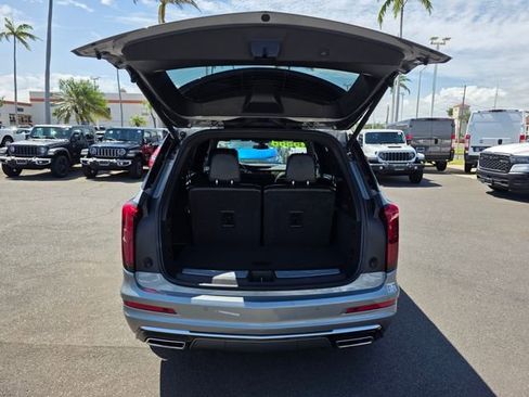 Used 2024 Cadillac XT6 Premium Luxury FWD image 11