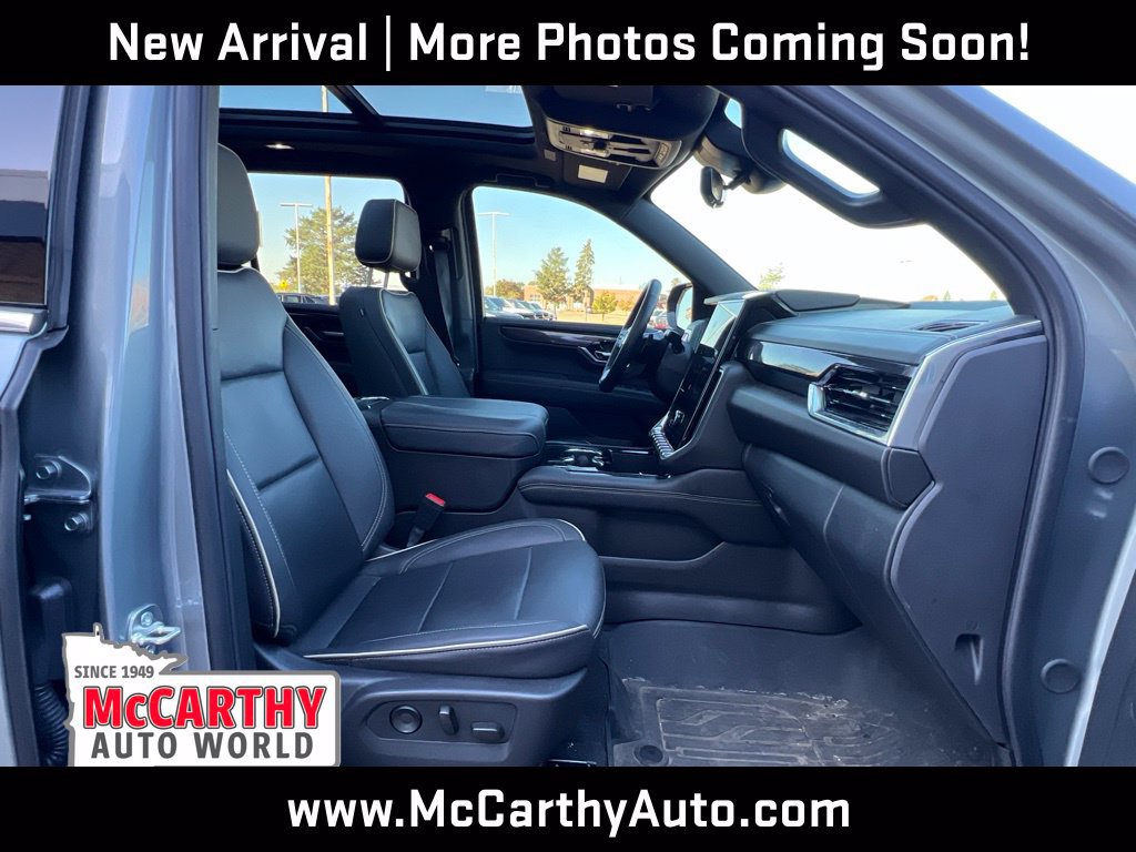 Used 2025 GMC Yukon Elevation w/ LPO, Elevation Black Package AWD/4WD image 23