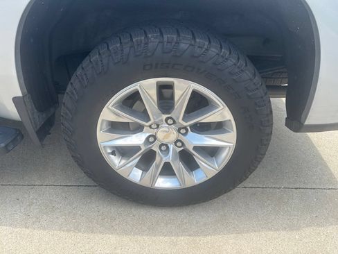 Used 2020 Chevrolet Silverado 1500 LTZ AWD/4WD image 15