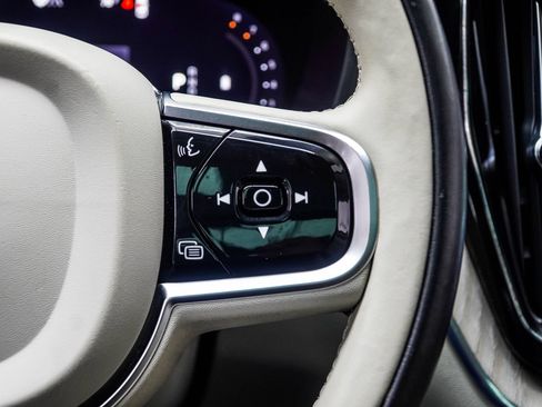 Used 2023 Volvo XC60 B5 Plus w/ Protection Package Premier FWD image 26