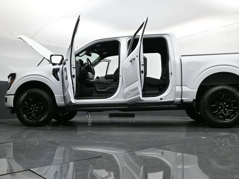 New 2025 Ford F150 XLT w/ Equipment Group 302A MID image 32