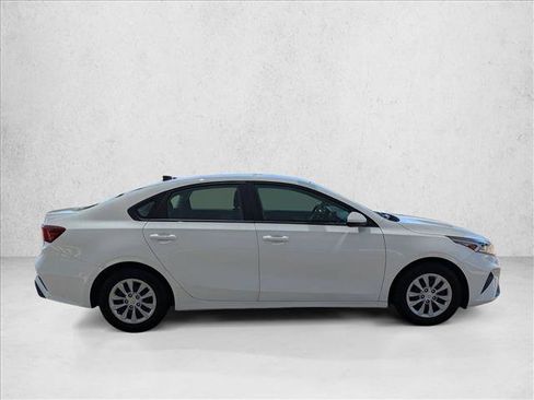 Used 2023 Kia Forte LX FWD image 4
