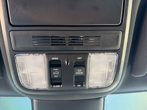 Used 2023 Honda Odyssey Sport image 22