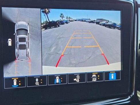Used 2023 Chevrolet Traverse High Country w/ LPO, Floor Liner Package FWD image 10