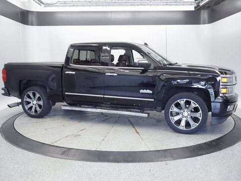Used 2015 Chevrolet Silverado 1500 High Country w/ High Country Premium Package AWD/4WD image 6