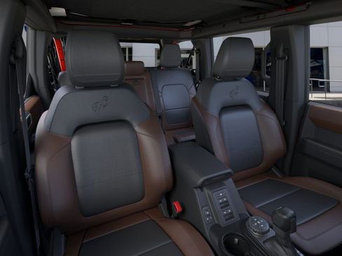 New 2024 Ford Bronco Outer Banks w/ Sasquatch Package AWD/4WD image 10