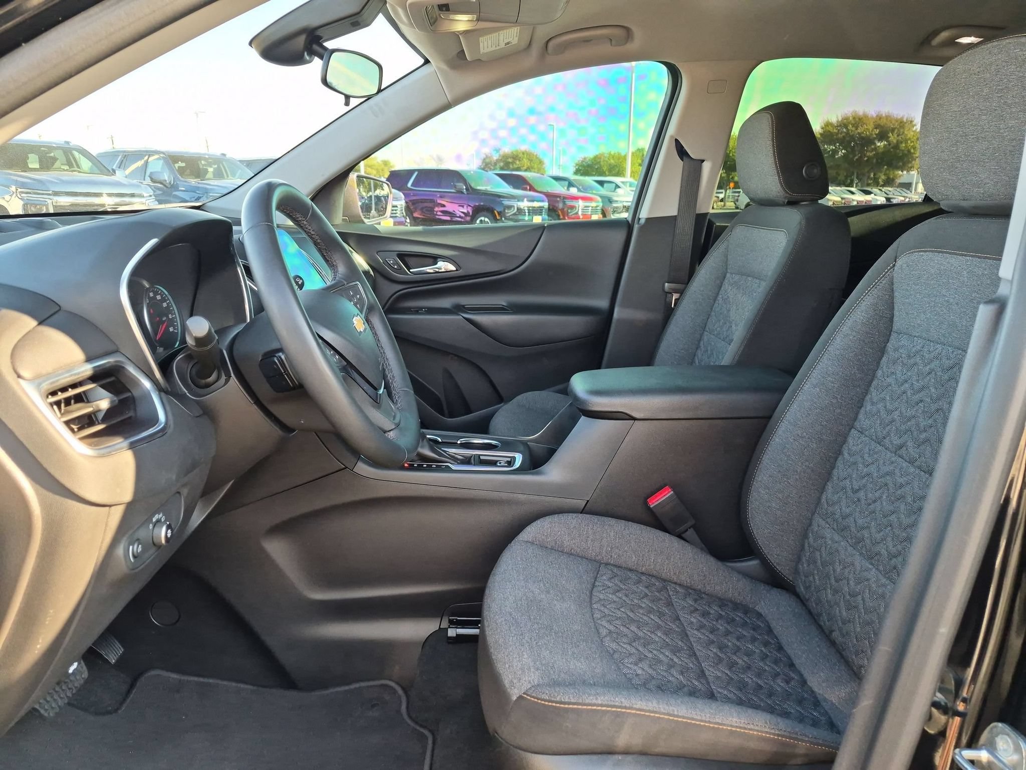 Used 2024 Chevrolet Equinox LT FWD image 9