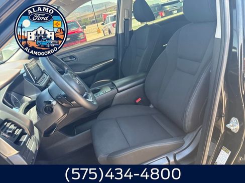 Used 2023 Nissan Rogue S image 5