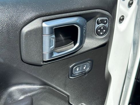 Certified 2023 Jeep Wrangler Unlimited w/ Cold Weather Group AWD/4WD image 30