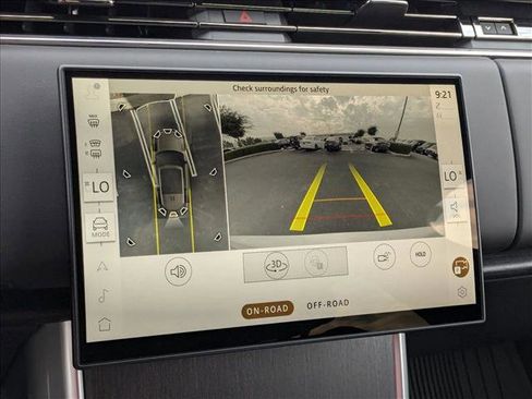 New 2025 Land Rover Range Rover SE image 13