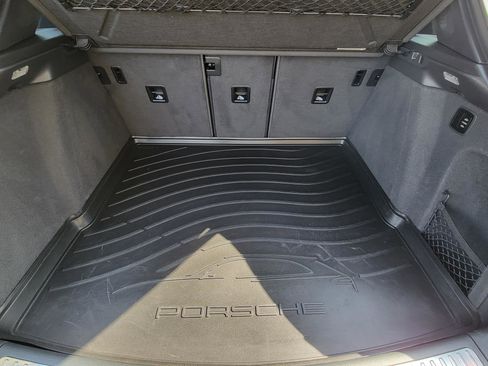 Used 2017 Porsche Macan GTS w/ Premium Package Plus image 40