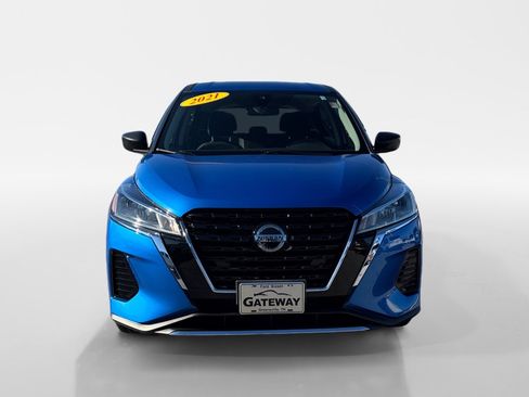 Used 2021 Nissan Kicks S image 9