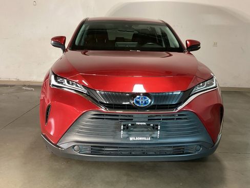 Used 2023 Toyota Venza LE image 19