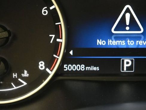 Used 2018 Nissan Murano SL w/ Moonroof Package FWD image 4