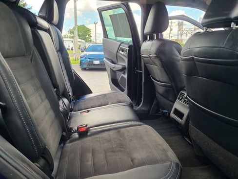 Used 2023 Mitsubishi Outlander SE AWD/4WD image 22