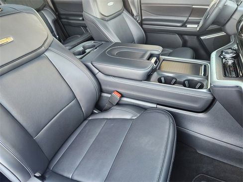 Used 2025 Ford Expedition Platinum w/ Stealth Appearance Package image 14