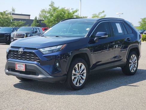 Used 2022 Toyota RAV4 XLE Premium AWD/4WD image 36