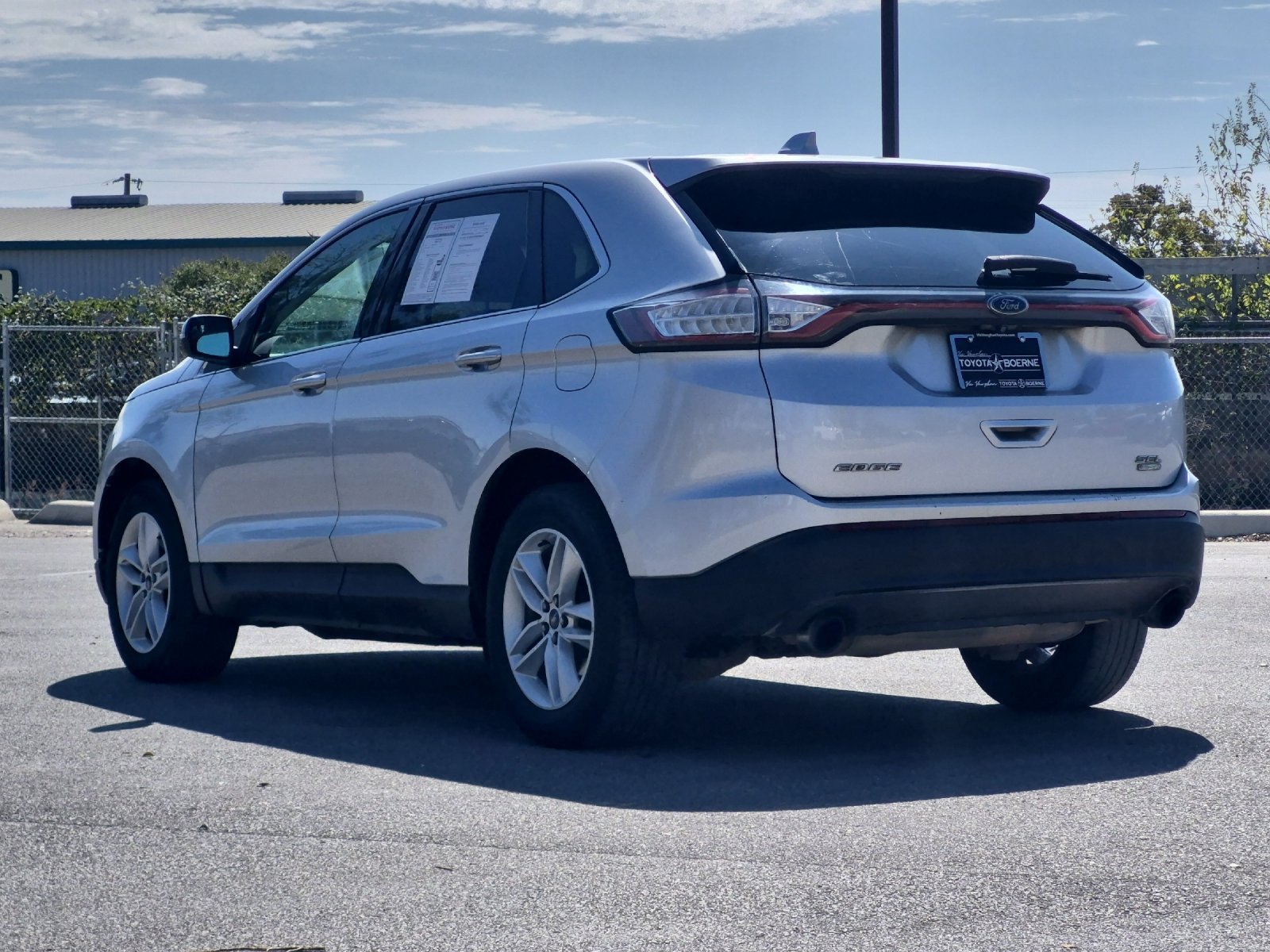 Used 2018 Ford Edge SEL w/ Equipment Group 201A FWD image 3