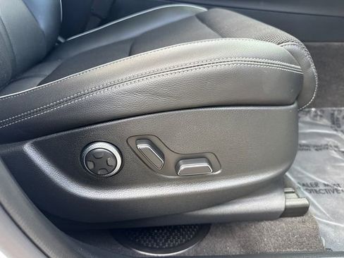 Used 2025 Genesis GV70 2.5T Sport Prestige w/ Sport Prestige Package image 16