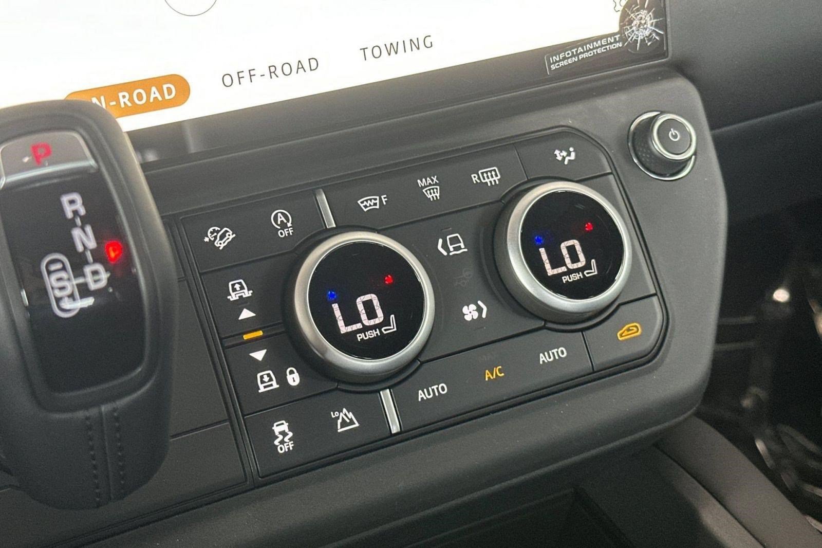 New 2026 Land Rover Defender 110 Trophy Edition AWD/4WD image 20