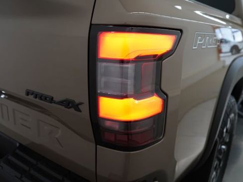 Used 2023 Nissan Frontier PRO-4X w/ Technology Package AWD/4WD image 91