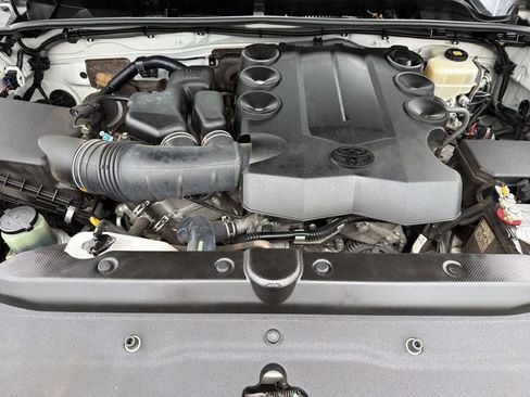 Used 2019 Toyota 4Runner SR5 image 32