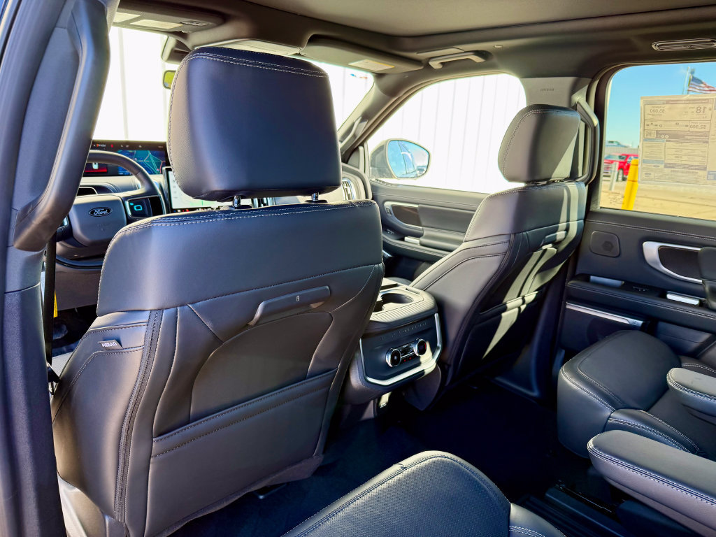 New 2025 Ford Expedition Platinum w/ Stealth Performance Package AWD/4WD image 13
