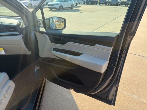 Certified 2026 Honda Odyssey EX-L image 30