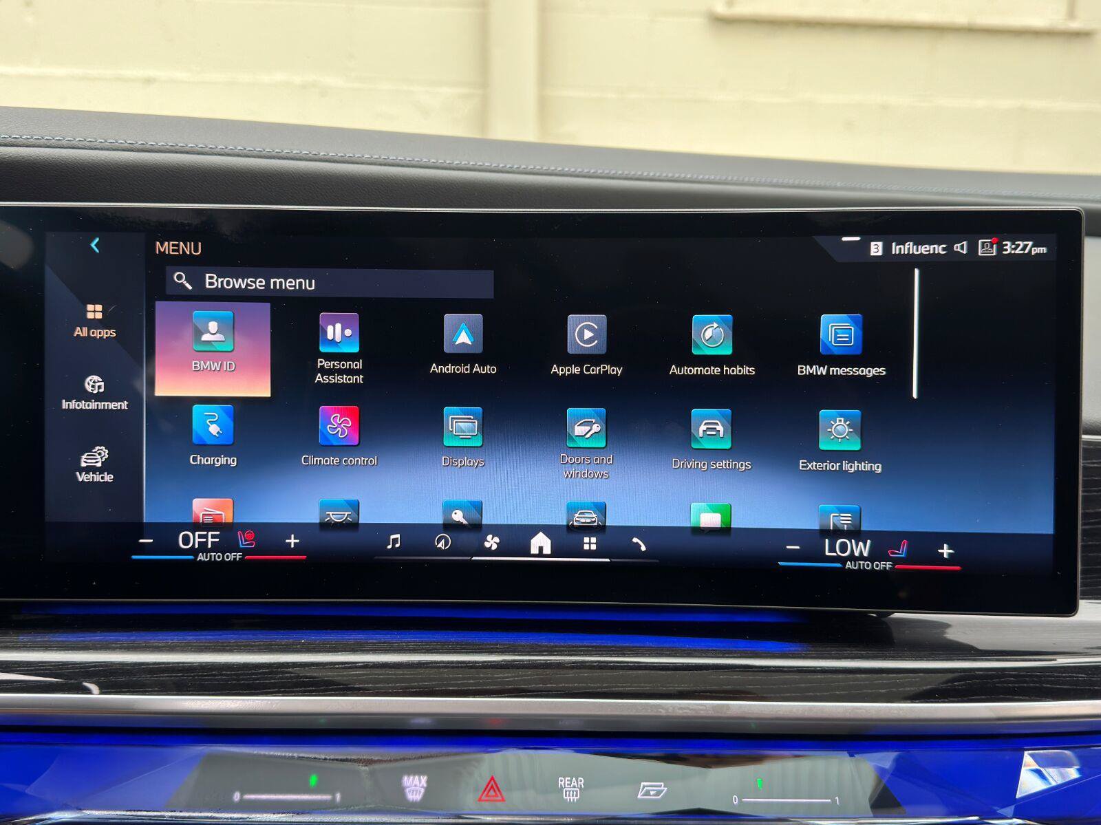 Used 2024 BMW i7 xDrive60 AWD/4WD image 30