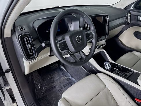 Certified 2026 Volvo XC40 B5 Plus w/ Protection Package Premier AWD/4WD image 9