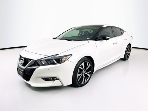 Used 2018 Nissan Maxima Platinum image 3