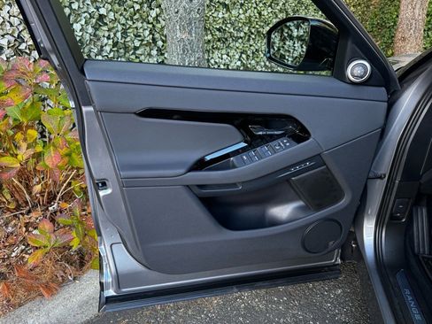 New 2026 Land Rover Range Rover Evoque Dynamic SE image 8